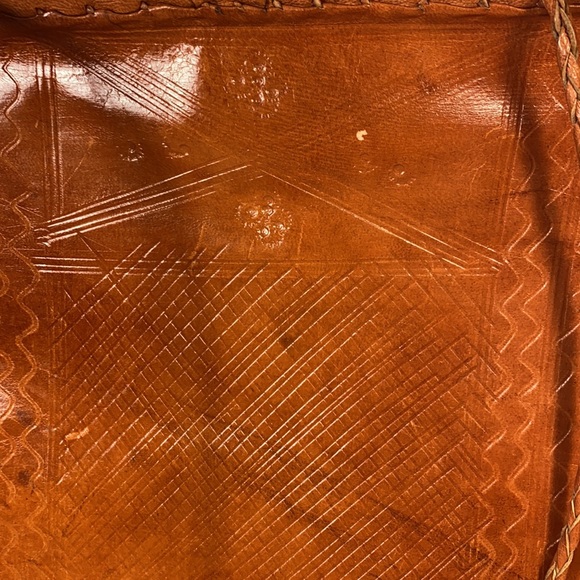 Handmade all leather vintage shoulder tote - Picture 11 of 13